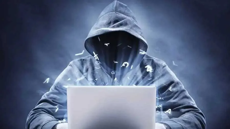 ગજબનું ચિટિંગ-પત્નીને 10 વર્ષ સુધી કંપનીમાં કર્મચારી બનાવી કરોડોનો પગાર મોકલ્યો