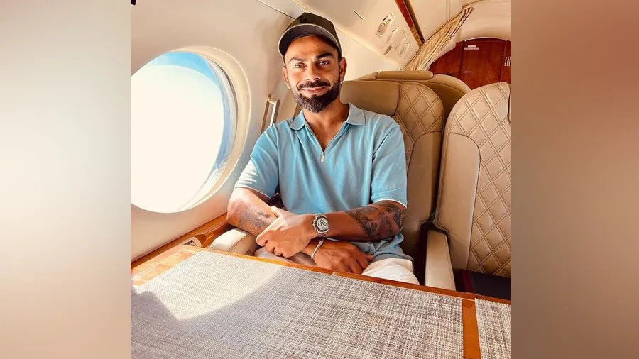 ચાર્ટર પ્લેનથી ભારત આવ્યો વિરાટ કોહલી, લોકોએ કેમ ઝાટકી કાઢ્યો