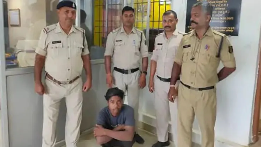 બાજુમાં પડ્યું હતું પતિનું શબ અને પત્ની સાથે આરોપી કરી રહ્યો હતો બળાત્કાર