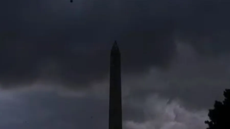 USમાં અચાનક હજારો ફ્લાઈટ્સ રદ્દ, ચારે તરફ અંધારું, ઘરોની લાઈટ બંધ, શાળાઓ બંધ