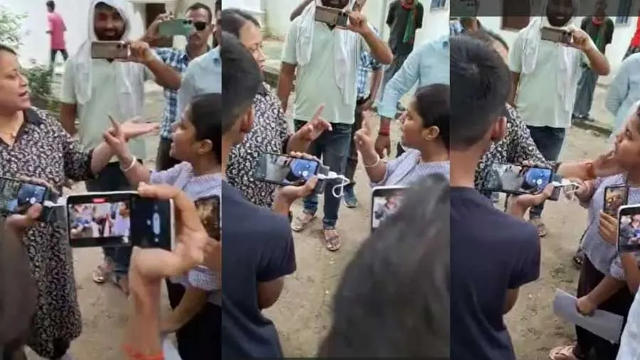 કબજો હટાવવા ગયેલા ડેપ્યુટી કલેક્ટરે યુવતીને લાફો ઝીંકી દીધો, જુઓ Video