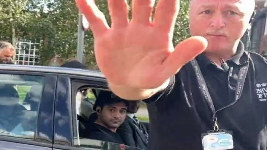 ઈમરાન ખાનને સજા આપનારા જજ પર લંડનમાં PTIનો હુમલો, જુઓ Video