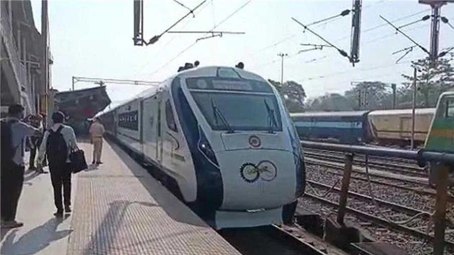 ચેકિંગથી બચવા યાત્રી શૌચાલયમાં ઘુસ્યો,ધૂમ્રપાન કરી સિગારેટ કચરામાં ફેંકી, પછી...