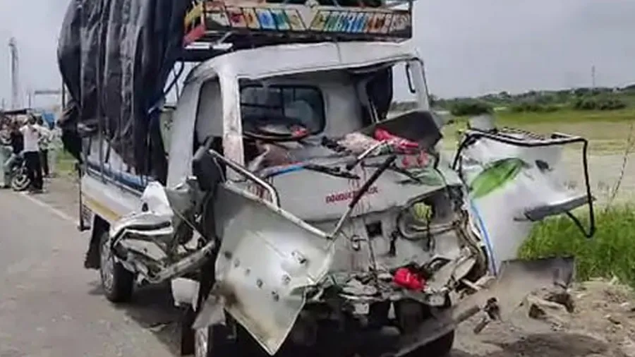 ચોટીલાથી દર્શન કરીને પાછા ફરતા પરિવારને અકસ્માત નડતા 5 મહિલા સહિત 10ના મોત