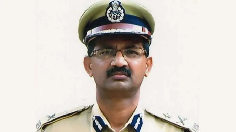 DGPનો પોલીસ માટે પરિપત્ર, ગાડી પર પોલીસ ન લખાવવું, બ્લેક ફિલ્મ લગાવી હોય તો...