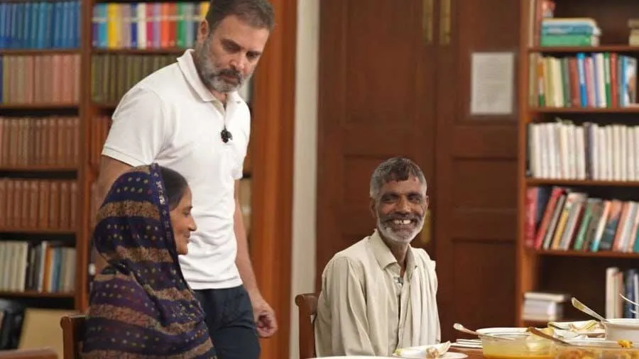 Video:રાહુલને મળવાની ઈચ્છા વ્યક્ત કરી અને રાહુલે ઘરે બોલાવી જાતે ખાવાનું પિરસ્યુ