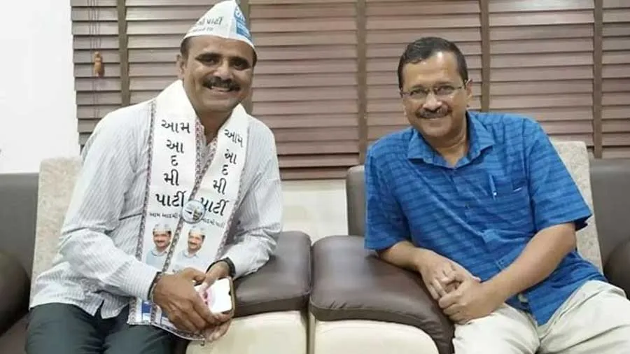AAPને ગુજરાતમાં ફરી ઝટકો, પ્રદેશ ઉપાધ્યક્ષ ભેમાભાઈ ચૌધરીએ પાર્ટી છોડી