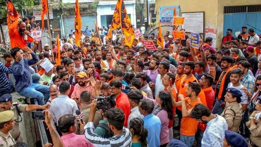 હિંસા બાદ નૂહમાં ફરી યાત્રા કાઢવા VHPએ પરમિશન માગી, જાણો સરકારે શું કહ્યું