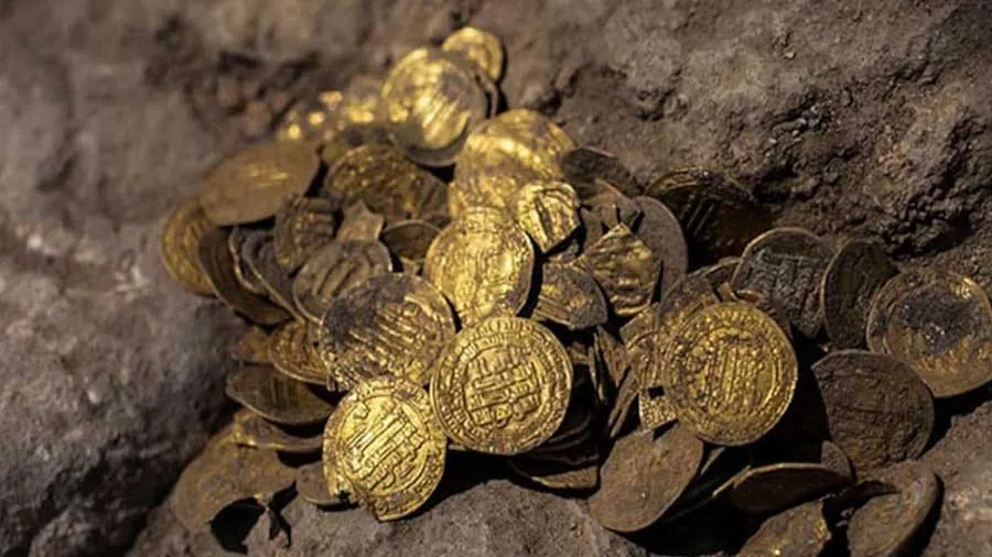 7 કરોડના ગોલ્ડ કોઇન ચોરીમાં નવો વળાંક, ફરિયાદી પાસે જ બળજબરીથી અગૂંઠો મરાવી દીધો