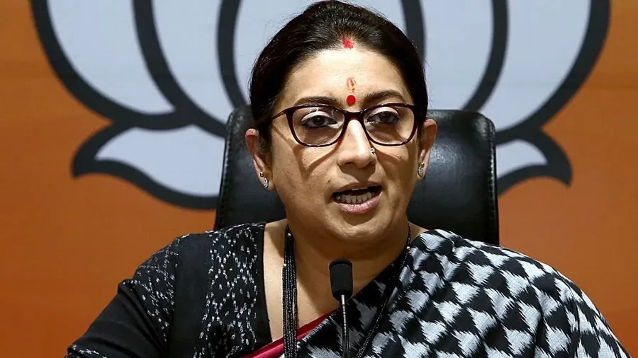 સ્મૃતિ ઈરાની બોલ્યા- હું ગાંધી પરિવારની દુઃખતી નસ છું, જે દીકરાને તેમના માતા...