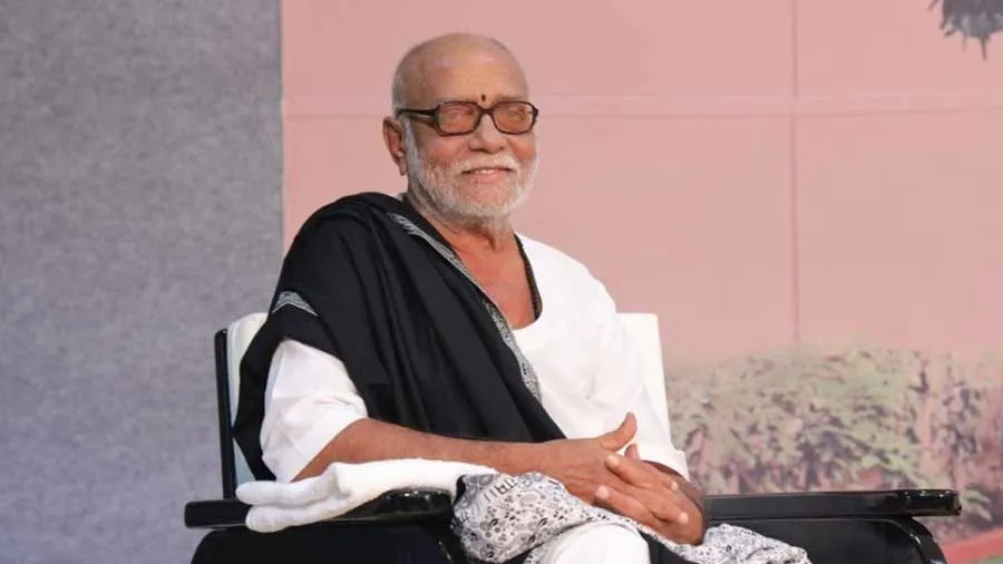 હું ISRO વૈજ્ઞાનિકો,140 કરોડ ભારતીયોને, PM મોદીને અભિનંદન આપું છુંઃ મોરારી બાપુ