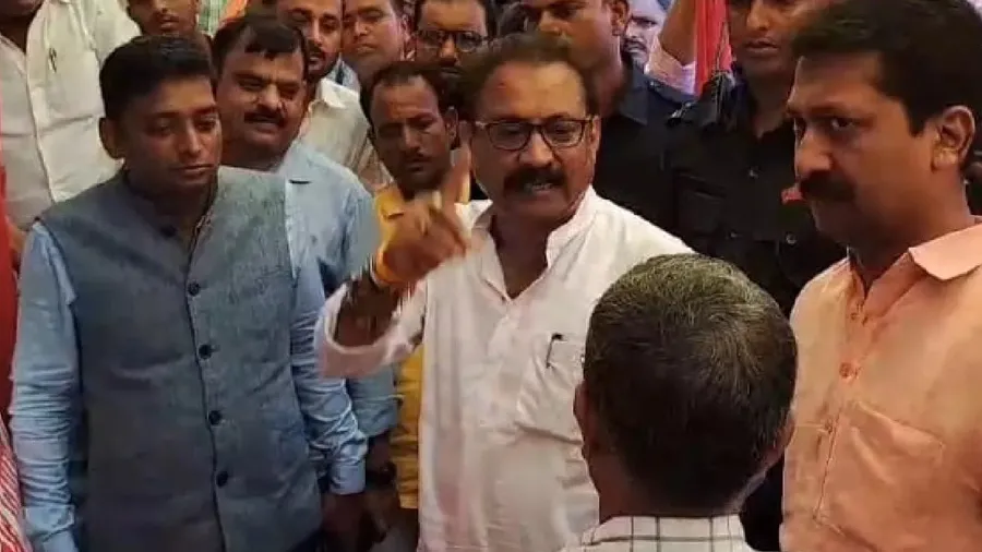 સુધરી જાઓ નહીં તો જેલ મોકલી આપીશ-મંત્રીએ અધિકારીને આપી ધમકી