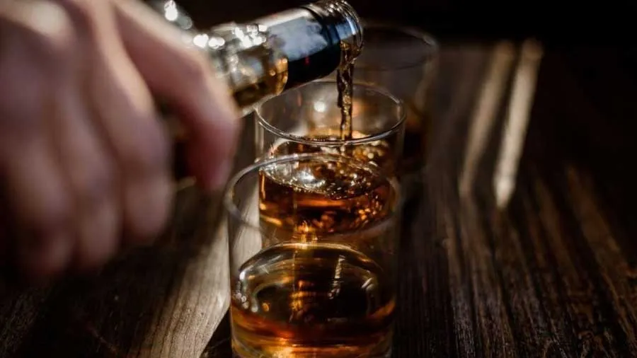 લીકરની આ કંપનીઓમાં ભારે તેજી, દલાલ સ્ટ્રીટમાં બુલ્સની ચાંદી!!