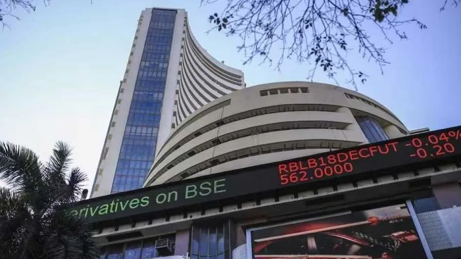 માત્ર 12 રૂપિયાના શેરે લાખ રૂપિયાનું રોકાણ કરનારાઓને કરોડપતિ બનાવી દીધા