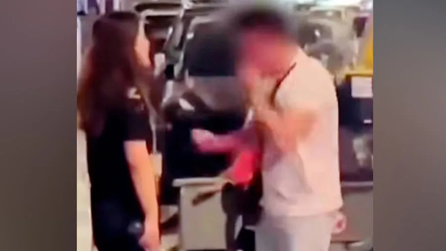 મારી સાથે લગ્ન કેમ કર્યા? પત્નીના દગાથી દુઃખી પતિ રોડ વચ્ચે પટકવા લાગ્યો માથુ