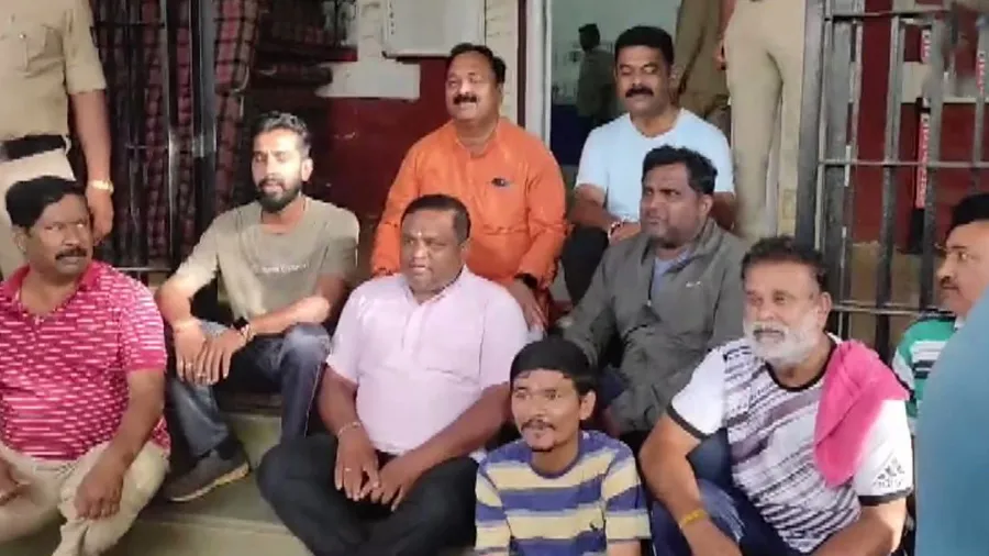 ઇદગાહ મેદાનમાં ગણેશ ઉત્સવ મનાવવાને લઈને કેમ વિરોધ થઈ રહ્યો છે?