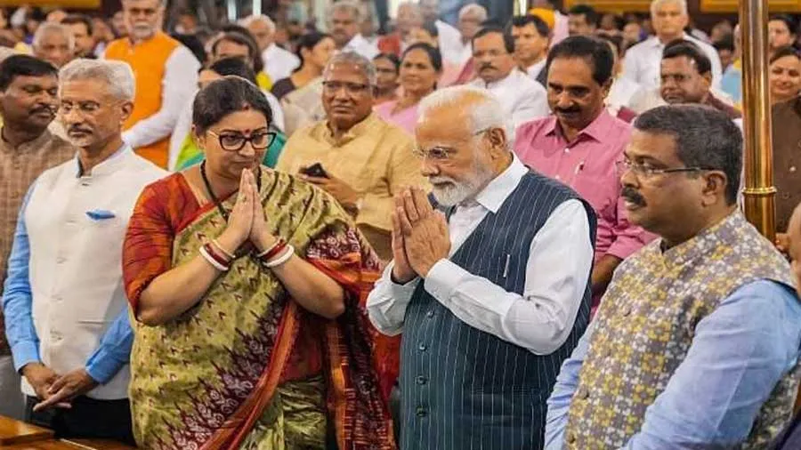 મહિલાઓ માટે 33% અનામત, 181 સીટ રિઝર્વ,  15 વર્ષ ટાઇમ લિમિટ, જાણો બિલની તમામ વાતો