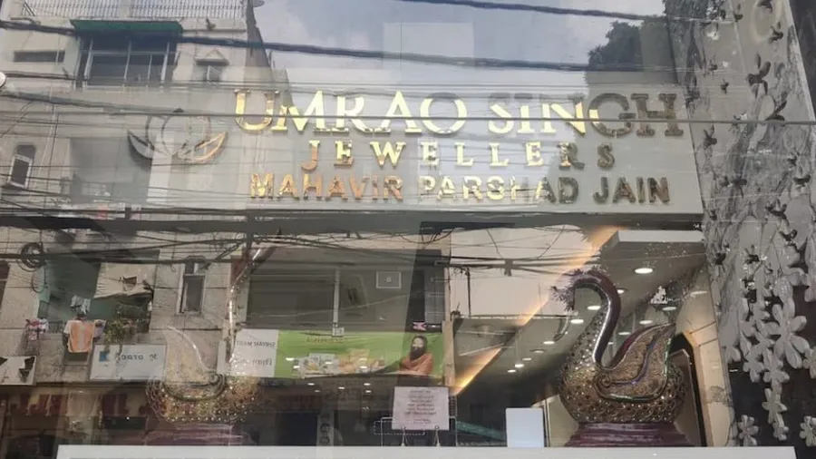 દિલ્હીના જ્વેલરી શોરૂમમાં રૂ. 25 કરોડની દિલધડક ચોરી,  સ્ટ્રોંગ રૂમ હતો છતાં...