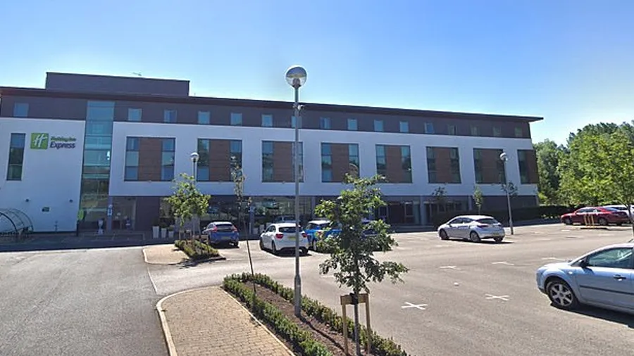 3 બાળકોને લૉક કરી નવા BF જોડે હોટલમાં ગઈ મહિલા, થઈ જેલ