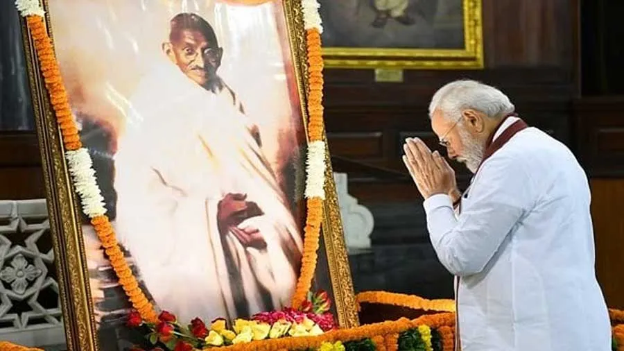 હે રામ...ગાંધીજીના સંસ્કારોને આત્મસાત કરી રહ્યું છે ભાજપ, કોંગ્રેસીઓમાંથી લૂપ્ત