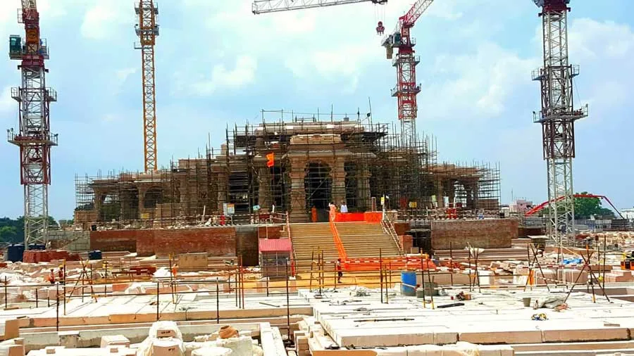 3 વર્ષમાં રામ મંદિર બનાવવા 900 કરોડ ખર્ચાયા, હજુ ટ્રસ્ટના ખાતામાં આટલા અબજ