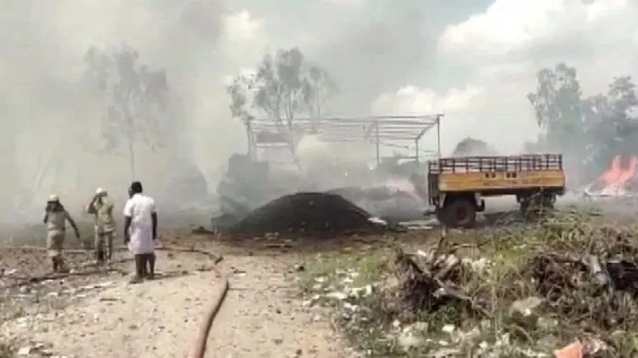 દિવાળી પહેલા માતમ, ફટાકડાની ફેક્ટ્રીમાં ભીષણ આગ લગતા 10ના મોત, 13 ઇજાગ્રસ્ત