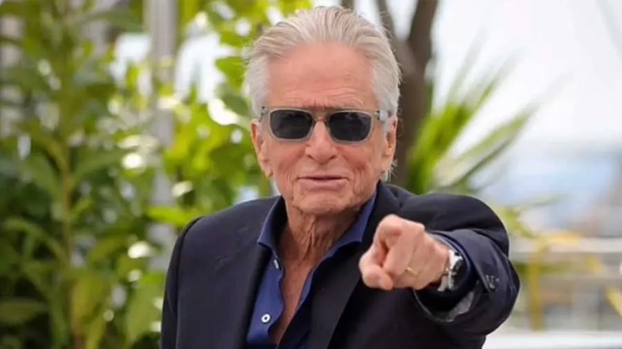 હોલિવુડ સ્ટાર માઈકલ ડગ્લાસ સત્યજીત રે લાઈફટાઈમ અચીવમેન્ટ એવોર્ડ મેળવવા ભારત આવશે