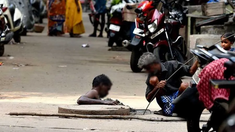 ગટર સફાઈ સમયે મોત થાય તો આટલા રૂપિયા વળતર ચૂકવવુ પડશે,વાંચો સુપ્રીમ કોર્ટનો આદેશ