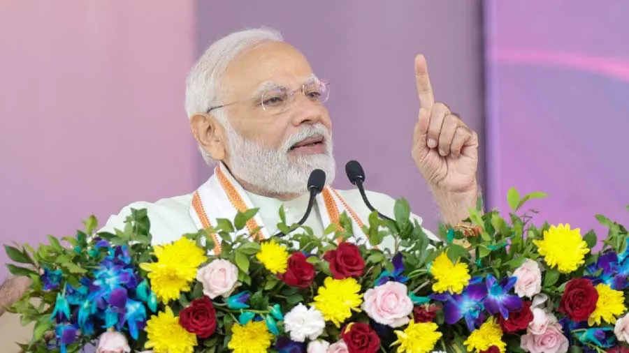 ગુજરાતમાં PM બોલ્યા- મોદી જે પણ સંકલ્પ લે છે, તેને પૂર્ણ કરે છે