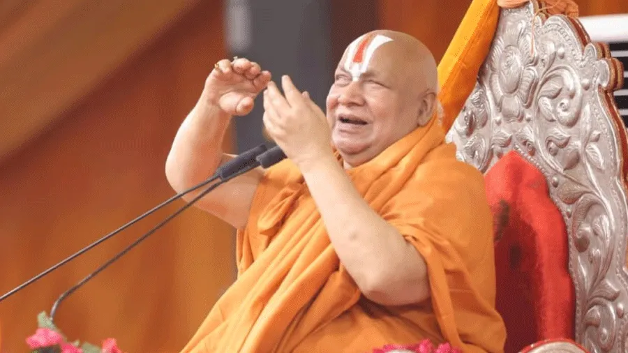 રામભદ્રાચાર્ય કહે છે- જાતિ પર વોટ નહીં મળે, રામ-કૃષ્ણની વાત કરશે એ જ રાજ કરશે