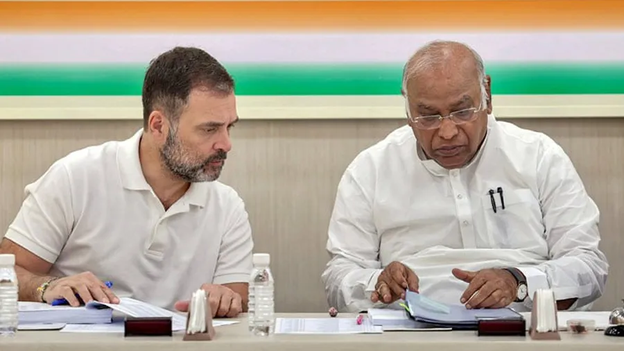 ભાજપે ગુજરાતમાં એવો માહોલ ઉભો કર્યો કે કોંગ્રેસ માનસિક રીતે જ હારી ગઇ