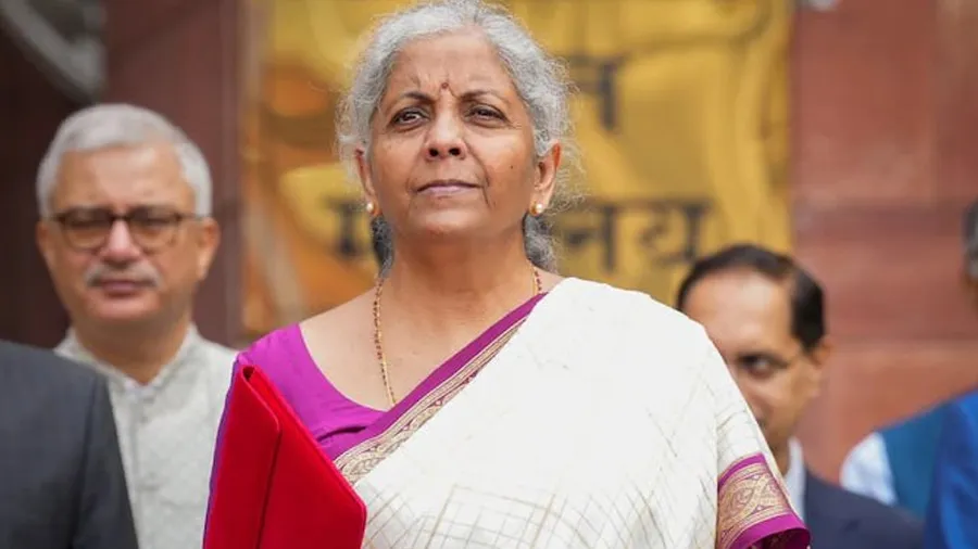 નિર્મલા સીતરમણે જણાવ્યું જૂના ટેક્સ રિજિમમાં કેમ ન કર્યો બદલાવ