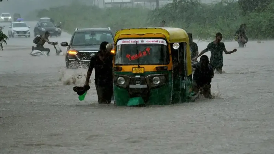 31 જુલાઇ સુધી નહીં મળે વરસાદથી રાહત, IMDએ આ જિલ્લાઓમાં જાહેર કર્યું એલર્ટ