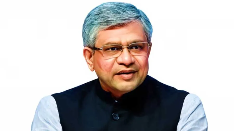 યૂટ્યૂબર્સ પર સરકાર હાલ લગામ નહીં લગાવે, ડ્રાફ્ટ પાછો ખેંચી લીધો