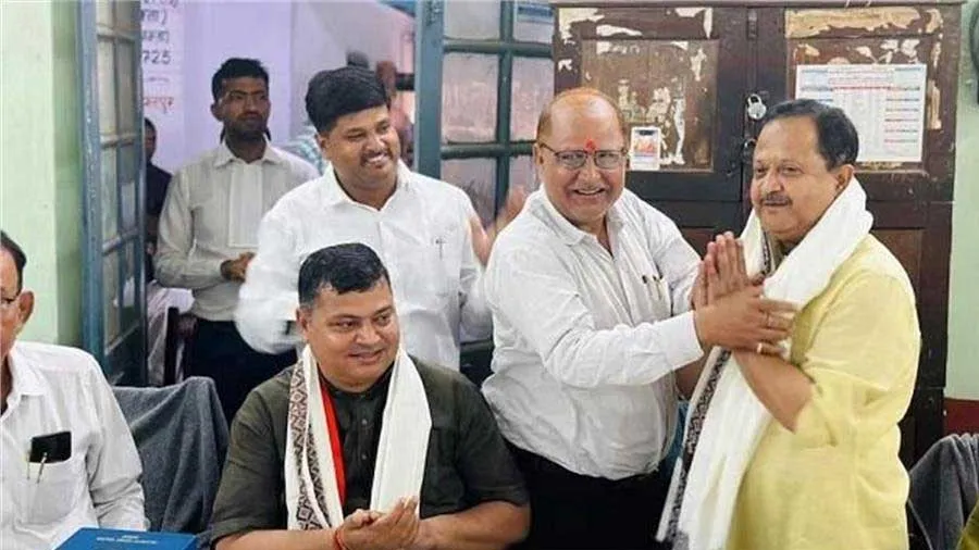 લો બોલો,લાઈબ્રેરીમાં ફેનની સ્વિચ ચાલુ કરી કેન્દ્રીયમંત્રીએ પંખાનું ઉદ્ઘાટન કર્યુ