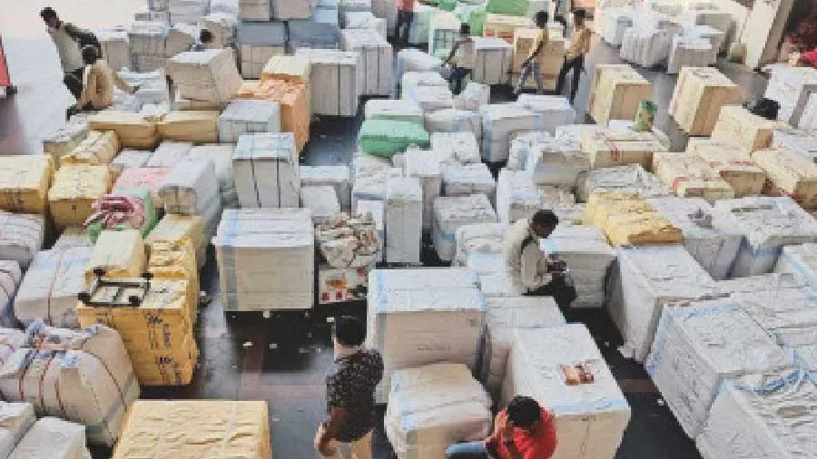 બાંગ્લાદેશમાં અસ્થિરતા ઉભી થવાને કારણે સુરતને બખ્ખાં થઇ ગયા