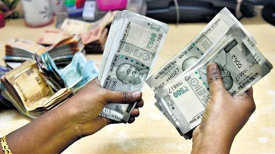 શા માટે 8મું પગાર પંચ નહીં બને?આવી શકે છે નવી સિસ્ટમ કર્મચારીનો પગાર વધારવા માટે