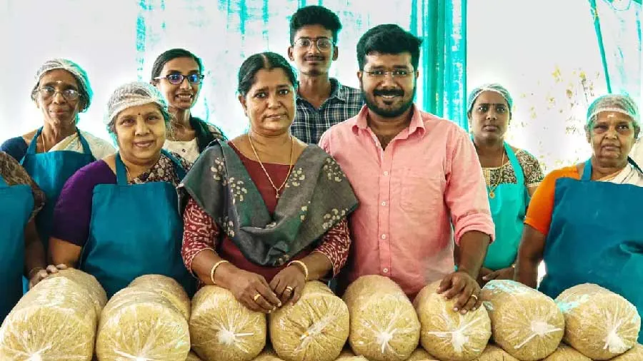 કેરળમાં મા દીકરાની જોડીએ કમાલ કરી રોજના 40 હજારની કમાણી