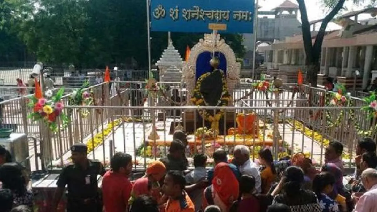 ભગવાનને પણ આ લોકો તો નથી છોડતા, મંદિરમાં 2447 નકલી કર્મચારી બતાવી પગાર હડપતા