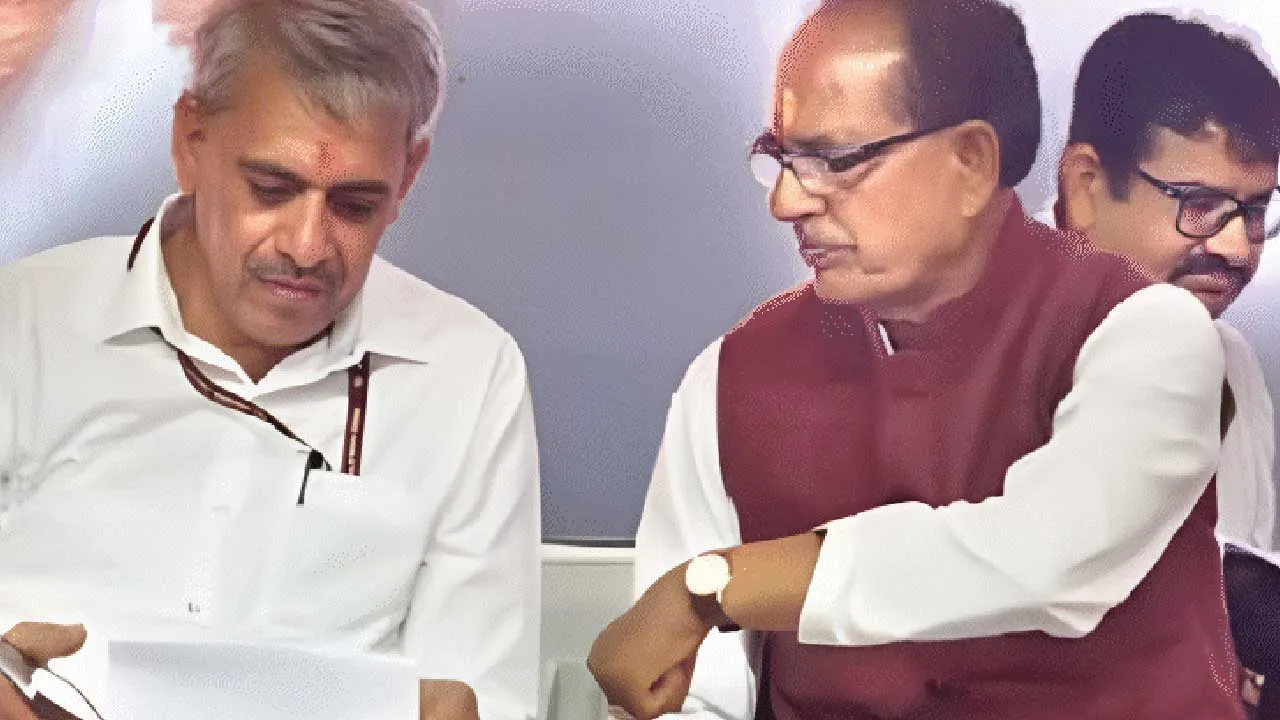 હવે તો કેન્દ્રીય મંત્રી પણ કહે છે- મારે નીકળવું પડશે રાજકોટના રસ્તા ખરાબ છે