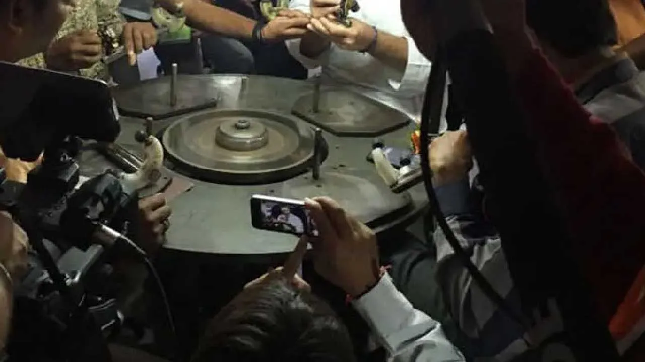 રત્નકલાકારોને રાહતની સમય મર્યાદા પુરી, જાણો કેટલા કારીગરોએ ફોર્મ ભર્યા?