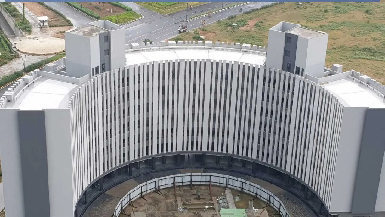 ગાંધીનગર ગિફ્ટ સિટીમાં મિલ્કત લેનારા ભેરવાયા, 1000 કરોડનું કૌભાં*ડ