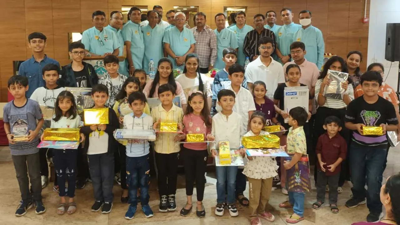 ઔદિચ્ય તળાજીયા બ્રાહ્મણ જ્ઞાતિ મંડળ સુરતનું સ્નેહમિલન