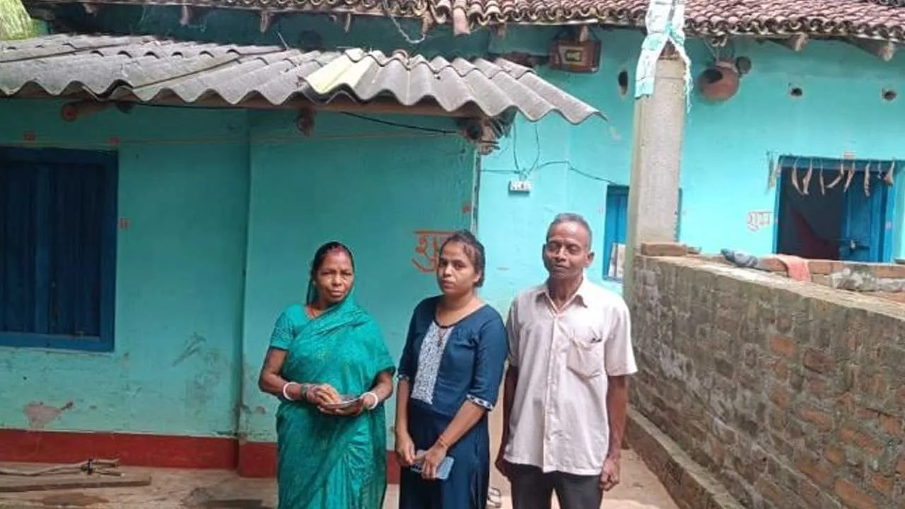 સ્વિગી ડિલિવરી બોય બન્યો ડેપ્યુટી કલેક્ટર... બીજી બાજુ દીકરી પાસ થઇ તો મીઠાઈના પૈસા નહોતા તો માતાએ ખાંડ ખવડાવી