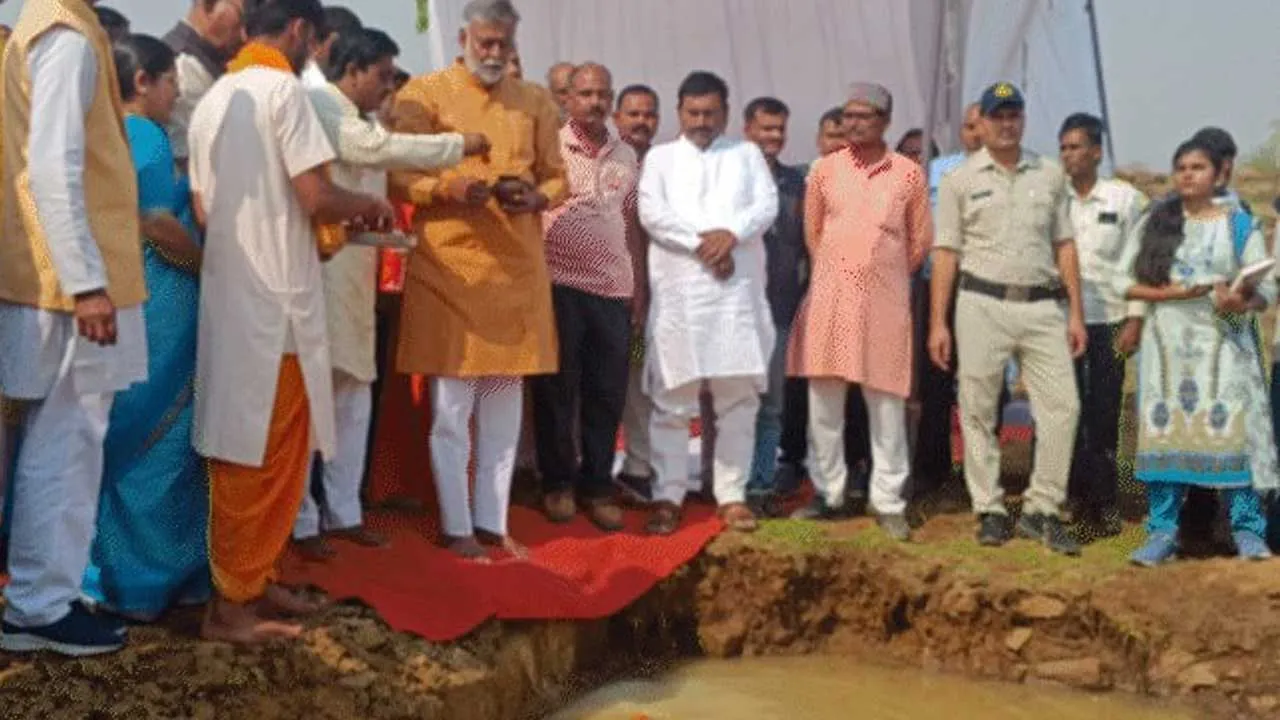 મંત્રીના 40 મિનિટના કાર્યક્રમ માટે ગાદલા-ચાદરના ભાડા સાથે રૂ. 10 લાખ ખર્ચી નાંખ્યા!