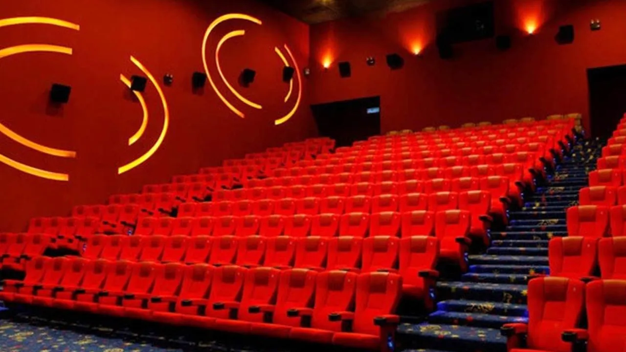 આ રાજ્યમાં સરકારે થિયેટર ટિકિટની મહત્તમ કિંમત ₹200 નક્કી કરી, એનાથી વધુ નહીં લઈ શકાય