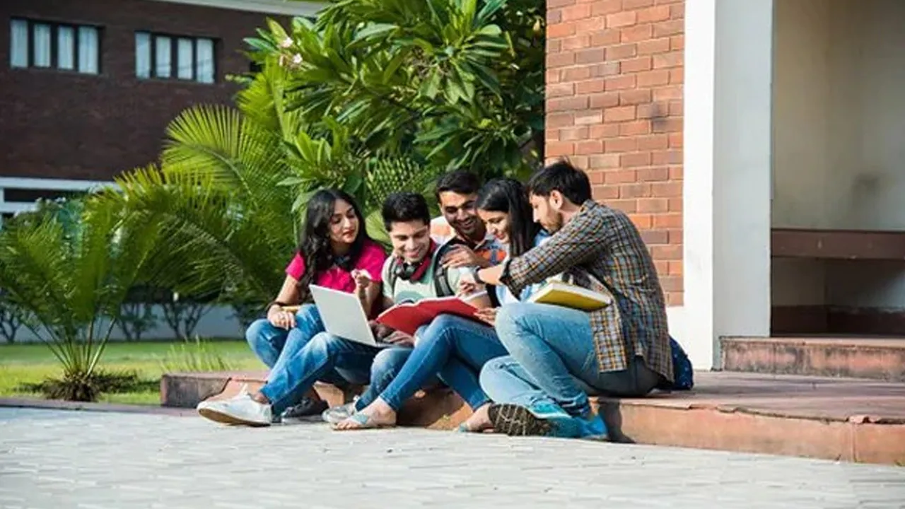ભણવા માટે વિદ્યાર્થીઓ માટેના વિશ્વના ટોચના 100 શહેરોમાં ભારતનું ફક્ત આ એક જ શહેર