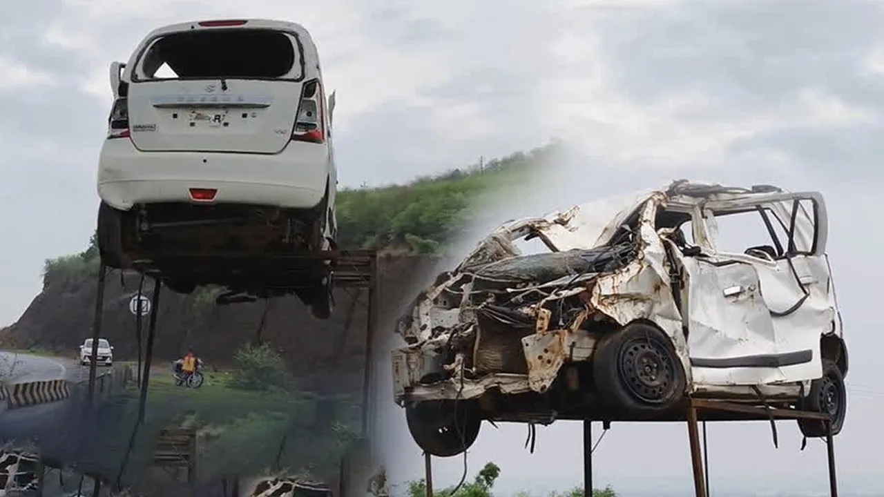 પોલીસે રસ્તા પર સજાવી દીધા એક્સિડન્ટ થયેલા વાહનો