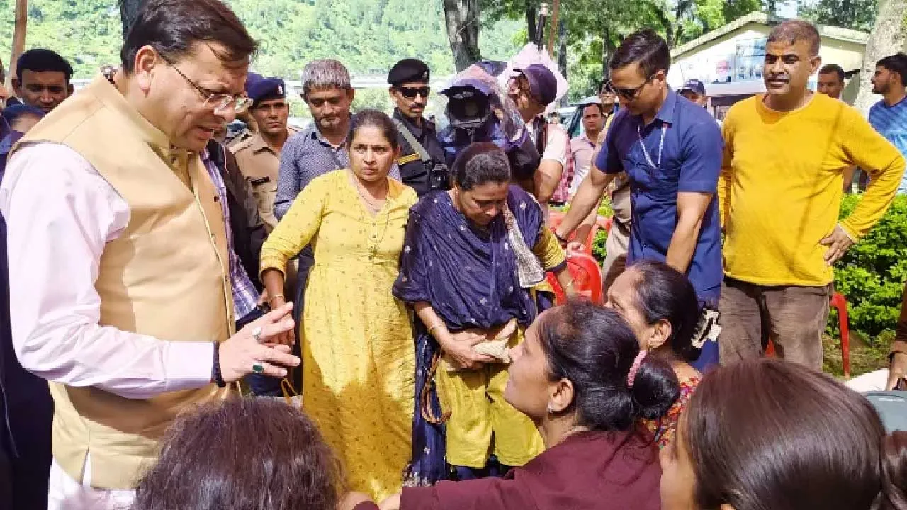 ઉત્તરકાશી તબાહી બાદ CMએ કહ્યું- તાત્કાલિક 5 લાખનું વળતર મળશે, પણ ચેક આવ્યા 5 હજાર રૂપિયાના