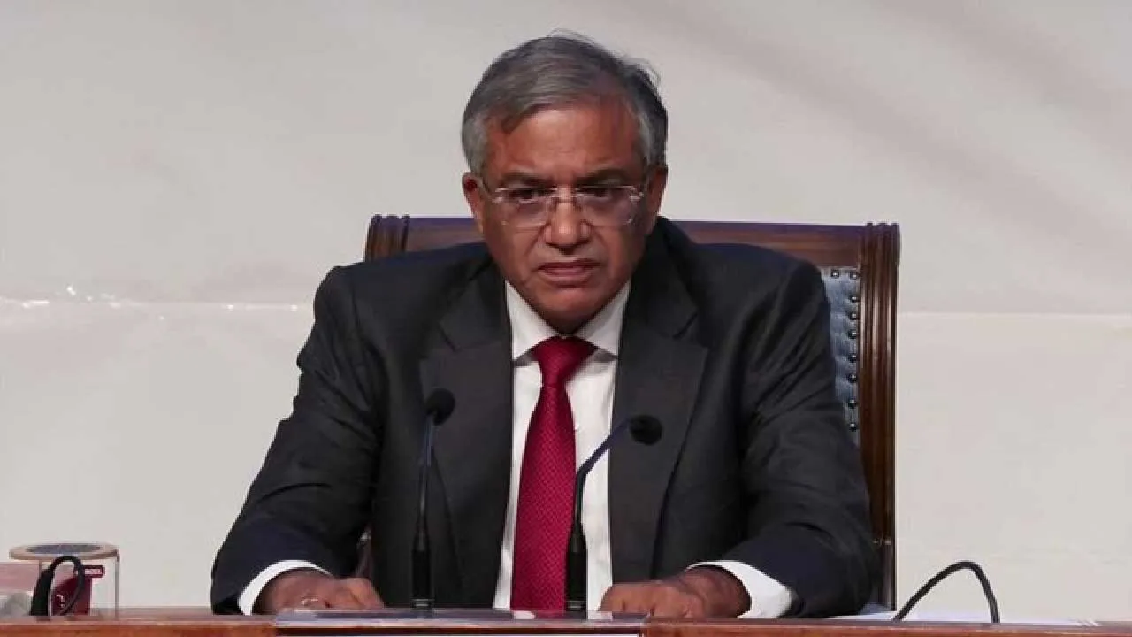 રાહુલ ગાંધીના સવાલો પર ચૂંટણી પંચે આપ્યો જવાબ, જણાવ્યું CCTV ફૂટેજ કેમ નથી આપતા